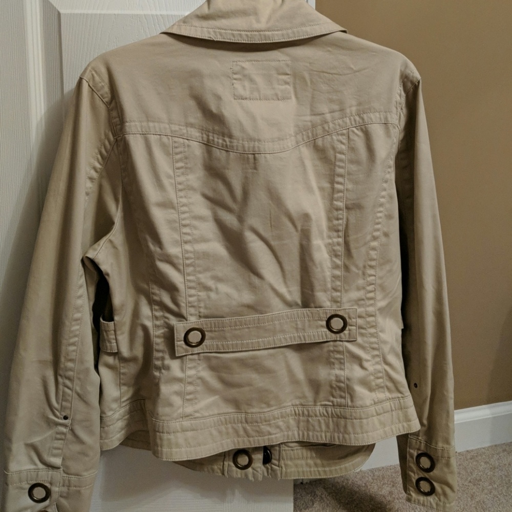 Coat - Picture 5 of 6